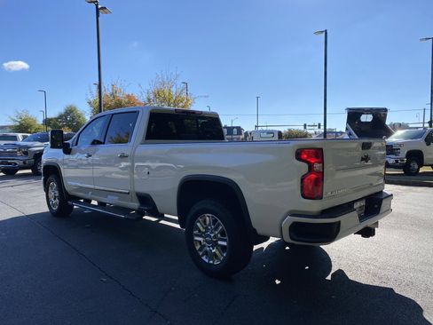 Used 2024 Chevrolet Silverado 2500 High Country w/ High Country Premium Package image 7