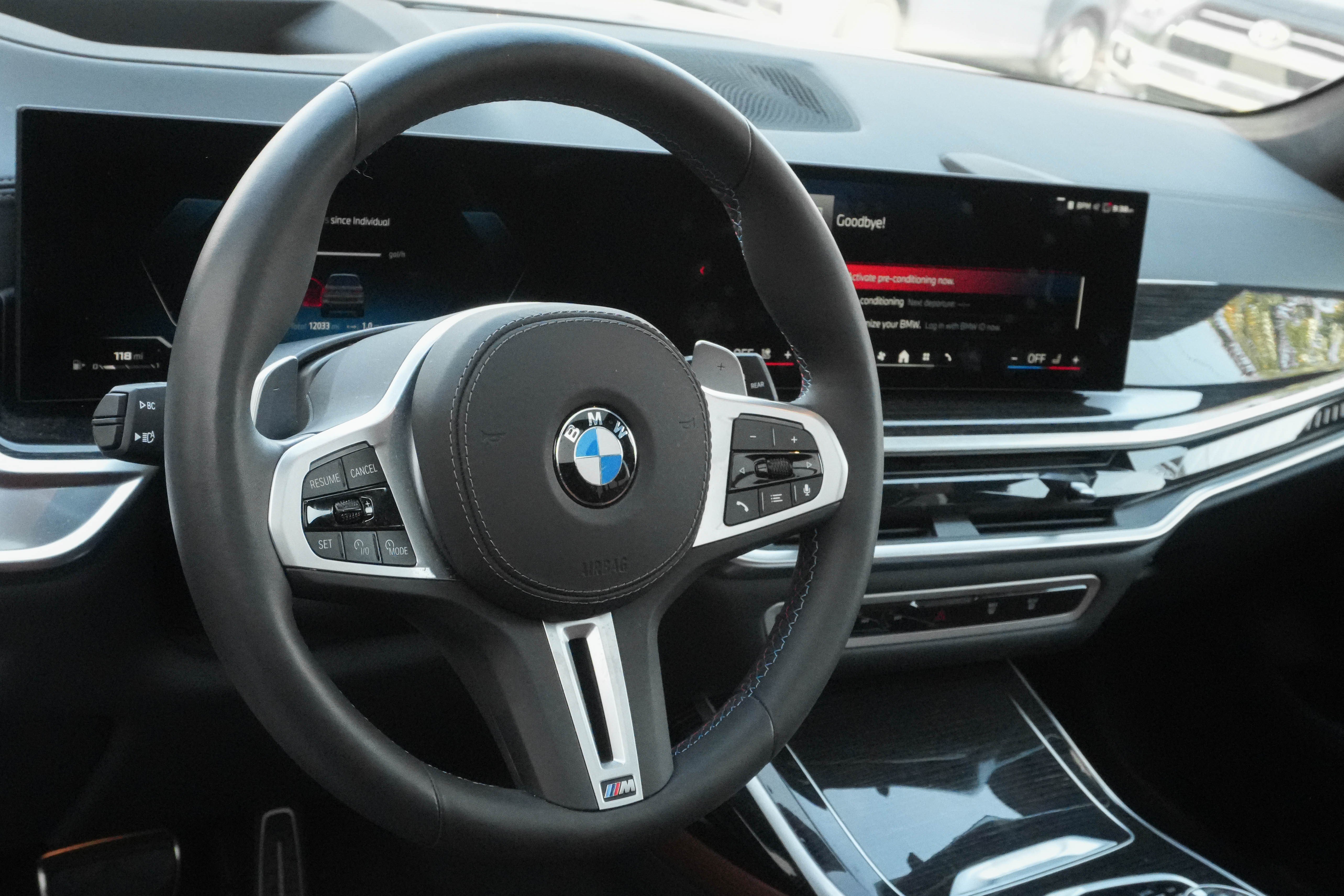Used 2026 BMW X7 M60i AWD/4WD image 9