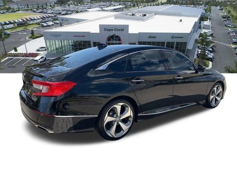 Used 2018 Honda Accord Touring image 13