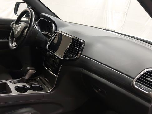 Used 2021 Jeep Grand Cherokee Laredo X AWD/4WD image 28