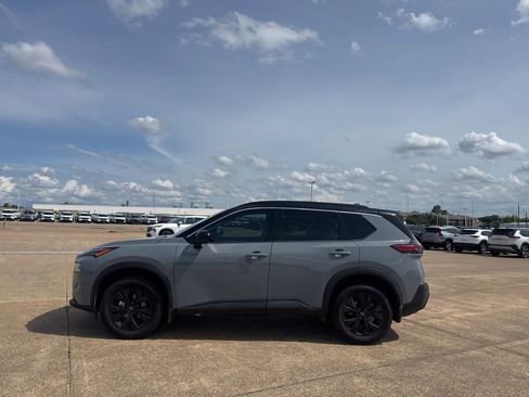 Certified 2023 Nissan Rogue SV w/ SV Premium B Package FWD image 12