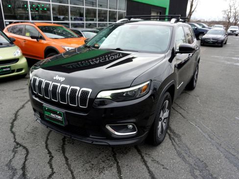 Used 2019 Jeep Cherokee Limited image 3