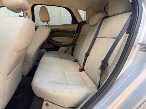 Used 2012 Ford Focus SEL FWD image 17