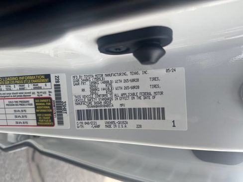 Used 2024 Toyota Sequoia SR5 w/ SR5 Premium Package AWD/4WD image 35