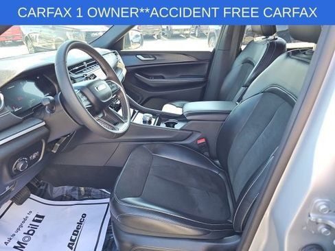 Used 2024 Jeep Grand Cherokee L Laredo image 29