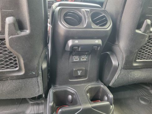 Used 2020 Jeep Gladiator Rubicon AWD/4WD image 24
