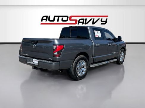 Used 2020 Nissan Titan SL w/ Moonroof Package RWD image 7