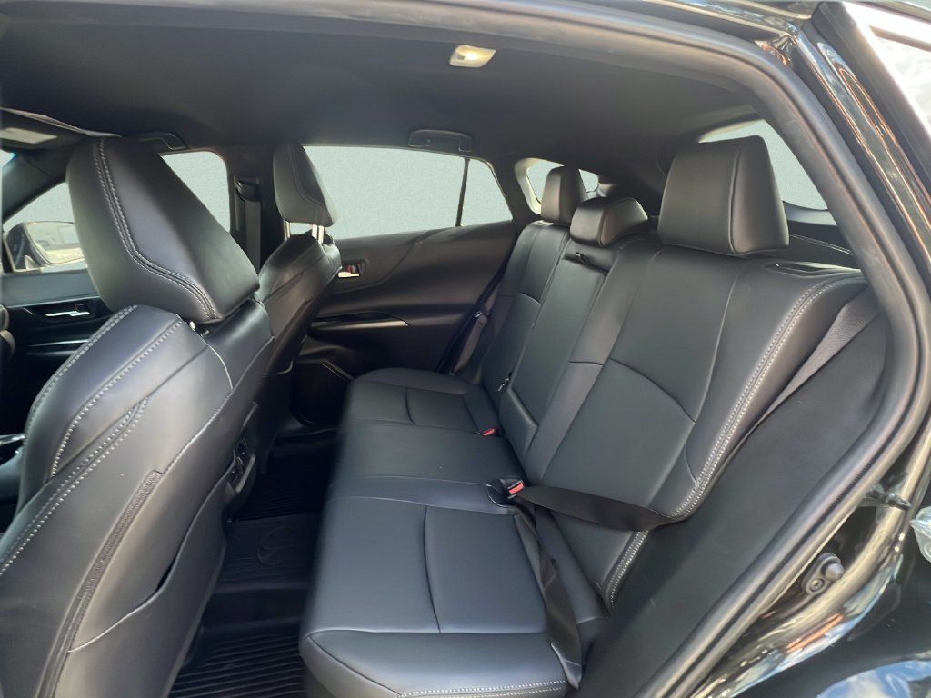 Used 2023 Toyota Venza XLE AWD/4WD image 10
