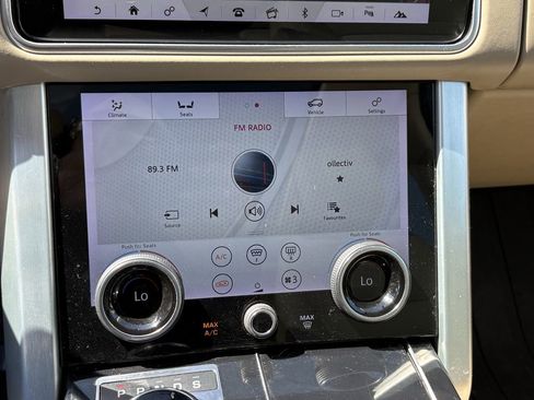 Used 2020 Land Rover Range Rover HSE image 21