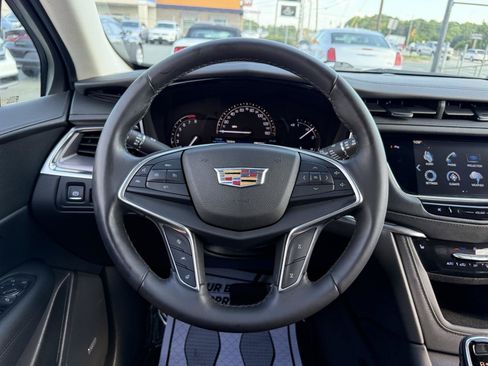 Used 2017 Cadillac XT5 Luxury FWD image 15