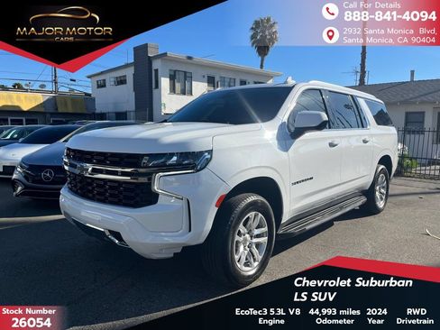 Used 2024 Chevrolet Suburban LS RWD image 1