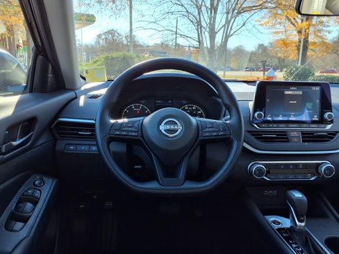 New 2025 Nissan Altima 2.5 S image 10