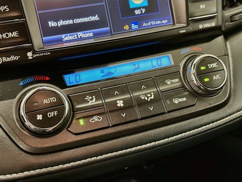 Used 2018 Toyota RAV4 XLE w/ Plus Extra Value Package AWD/4WD image 23