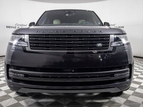Used 2024 Land Rover Range Rover SE AWD/4WD image 3