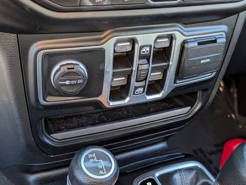 Used 2023 Jeep Wrangler Sport S image 26