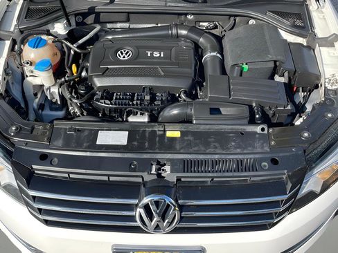Used 2015 Volkswagen Passat 1.8T Sport image 10