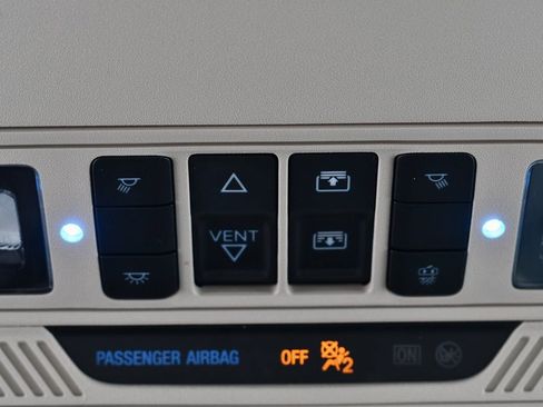 Used 2023 Ford Explorer Limited w/ Limited Technology Package image 35