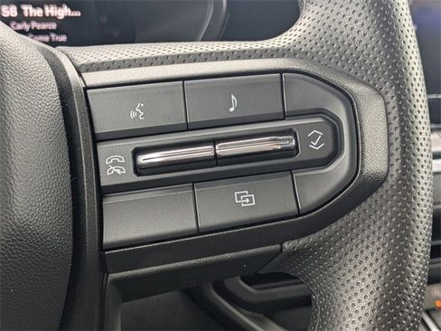 Used 2025 Chevrolet Colorado W/T image 22