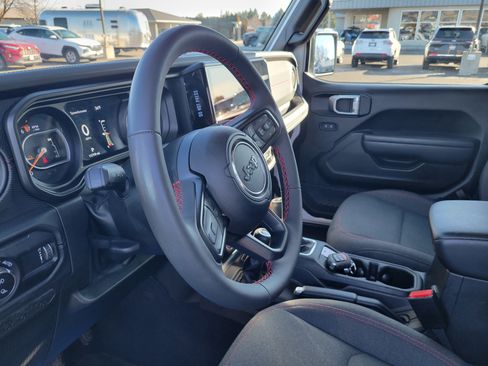 Used 2024 Jeep Gladiator Rubicon w/ Convenience Group image 6