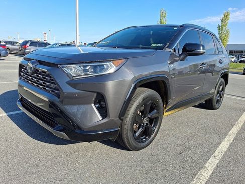 Used 2020 Toyota RAV4 XSE AWD/4WD image 3