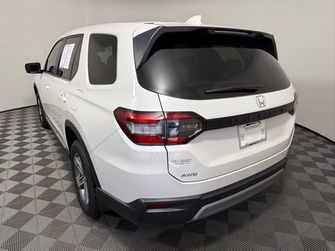 Used 2025 Honda Pilot EX-L image 4