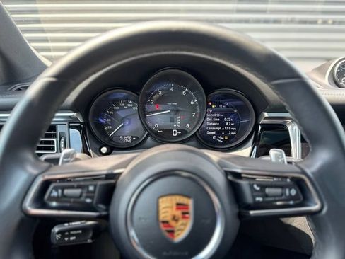 Certified 2022 Porsche Macan AWD/4WD image 21