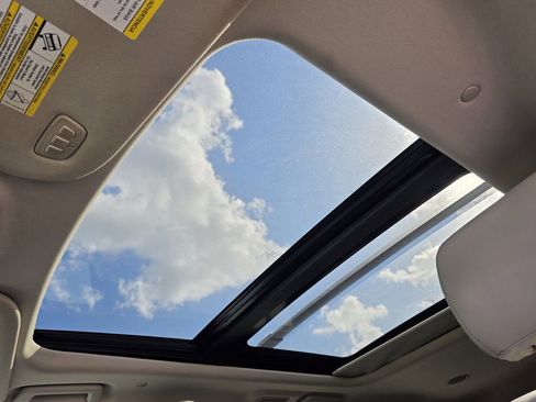 Used 2019 Ford Expedition Platinum image 9