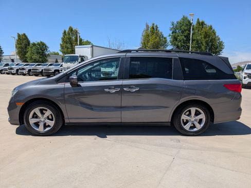 Used 2018 Honda Odyssey EX image 2
