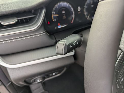 New 2025 Jeep Grand Cherokee Altitude RWD image 21