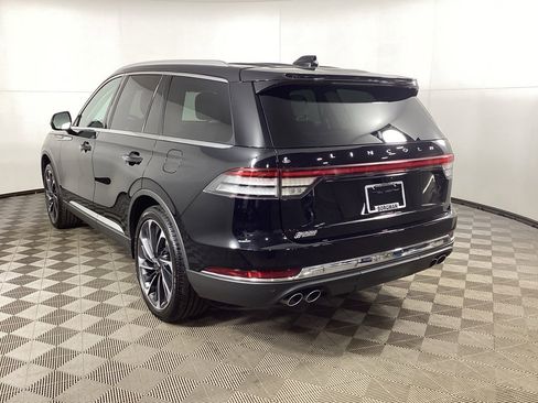 Used 2025 Lincoln Aviator Reserve w/ Equipment Group 201A image 4