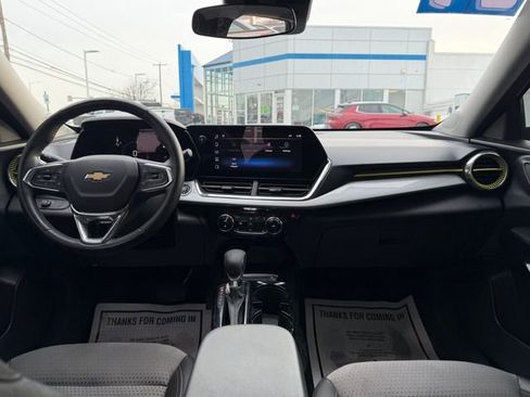 Certified 2024 Chevrolet Trax LT w/ Driver Confidence Package image 4