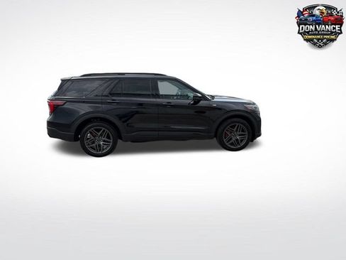 Used 2025 Ford Explorer ST-Line w/ ST-Line Street Pack AWD/4WD image 6