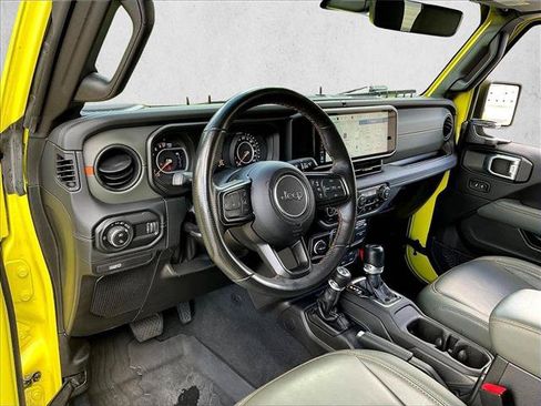 Used 2024 Jeep Gladiator Mojave AWD/4WD image 13