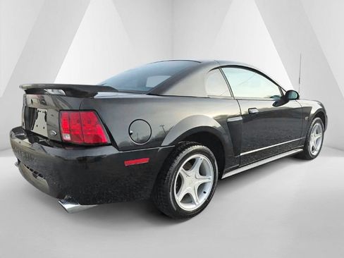 Used 2001 Ford Mustang GT RWD image 5