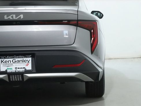Used 2025 Kia K4 FWD image 46