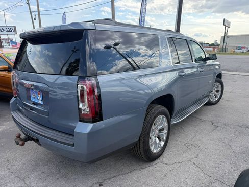 Used 2016 GMC Yukon XL SLT w/ HD Trailering Package RWD image 4