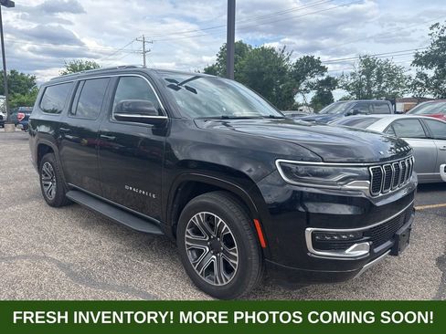 Used 2024 Jeep Wagoneer L Series II RWD image 1