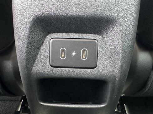 Used 2025 Hyundai Venue SEL FWD image 20
