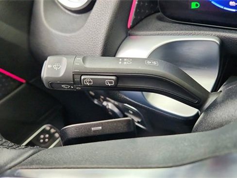 Used 2024 Mercedes-Benz EQB 250+ w/ Driver Assistance Package image 38