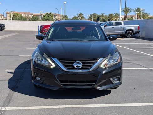 Used 2017 Nissan Altima 2.5 SR w/ Midnight Edition Package image 2