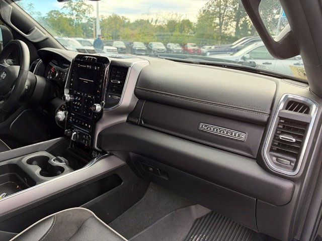 Used 2024 RAM 1500 Laramie AWD/4WD image 13
