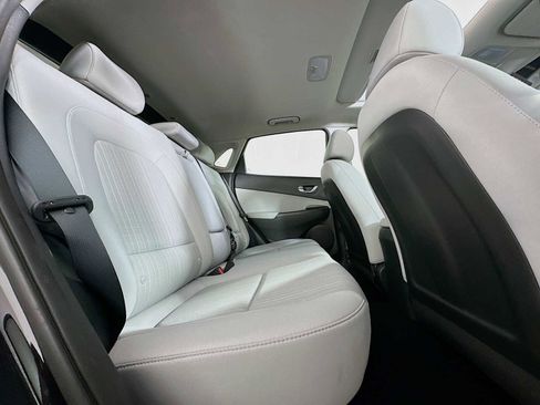 Used 2022 Hyundai Kona SEL w/ Convenience Package image 24