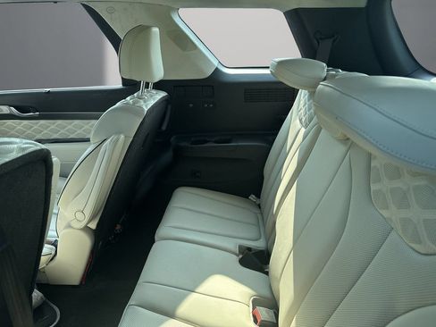 Used 2021 Hyundai Palisade Limited FWD image 6