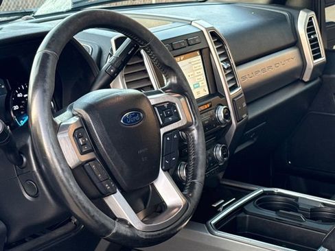 Used 2017 Ford F250 Platinum w/ Platinum Ultimate Package image 16