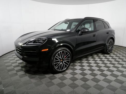 New 2026 Porsche Cayenne S AWD/4WD image 2