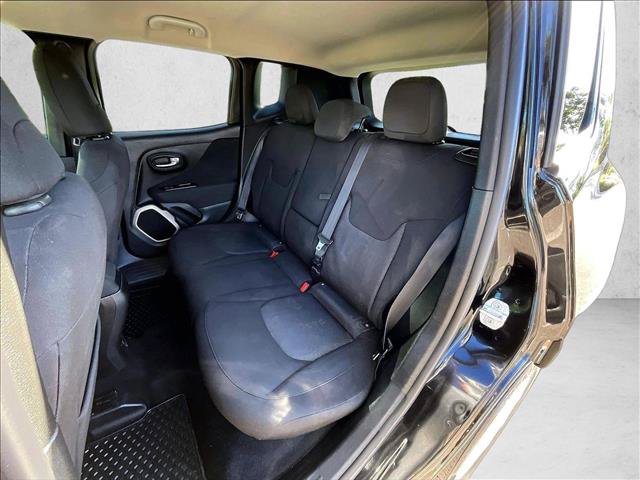Used 2017 Jeep Renegade Latitude AWD/4WD image 25