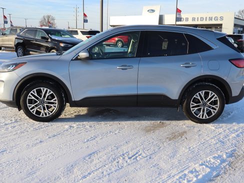 Used 2022 Ford Escape SEL w/ Technology Package image 8