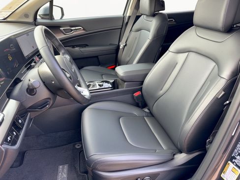 Used 2024 Kia Sportage EX FWD image 5