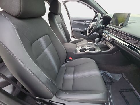 Used 2025 Honda Civic Sport image 10