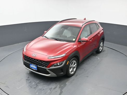 Used 2023 Hyundai Kona SEL w/ Winter Weather Package image 40